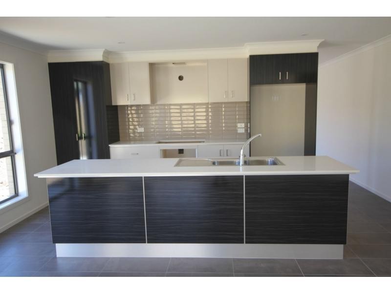 2 Blue Water Drive, Mount Martha VIC 3934