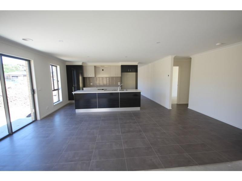 2 Blue Water Drive, Mount Martha VIC 3934