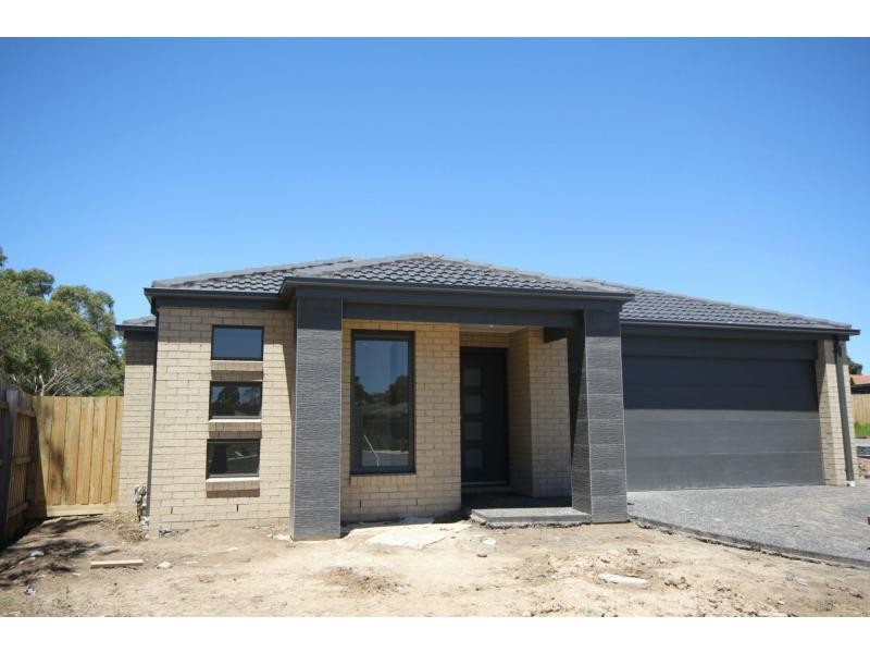 2 Blue Water Drive, Mount Martha VIC 3934