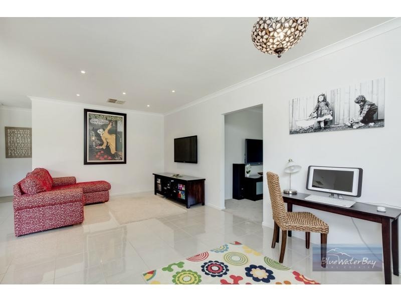 11 Elspeth Circuit, Mount Martha VIC 3934