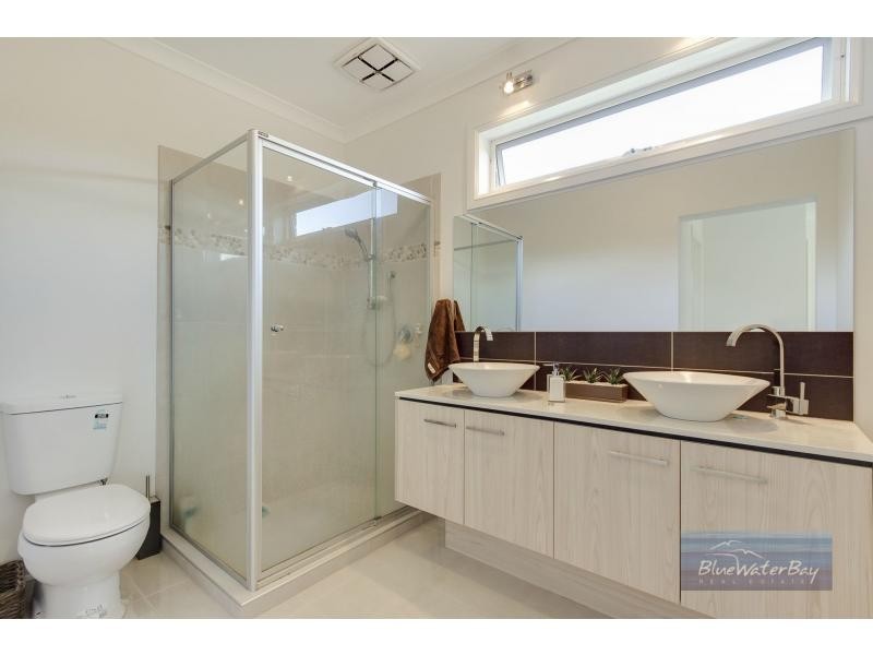 11 Elspeth Circuit, Mount Martha VIC 3934