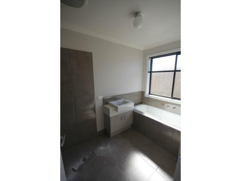 11 Blue Water Drive, The Oasis, Mount Martha VIC 3934