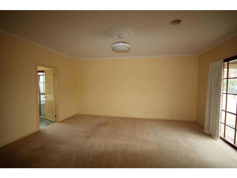 1 Lesa Court, Mount Martha VIC 3934