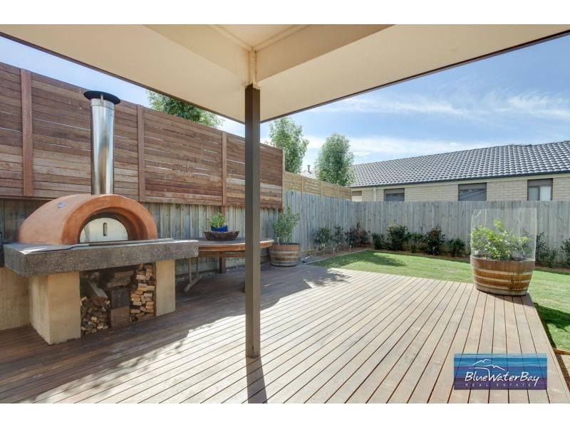 27 Elspeth Circuit, Mount Martha VIC 3934