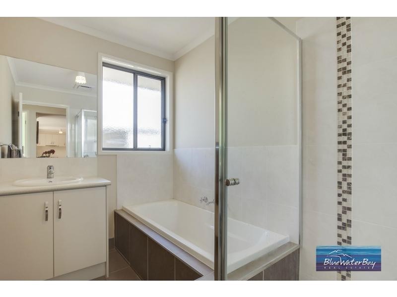 27 Elspeth Circuit, Mount Martha VIC 3934