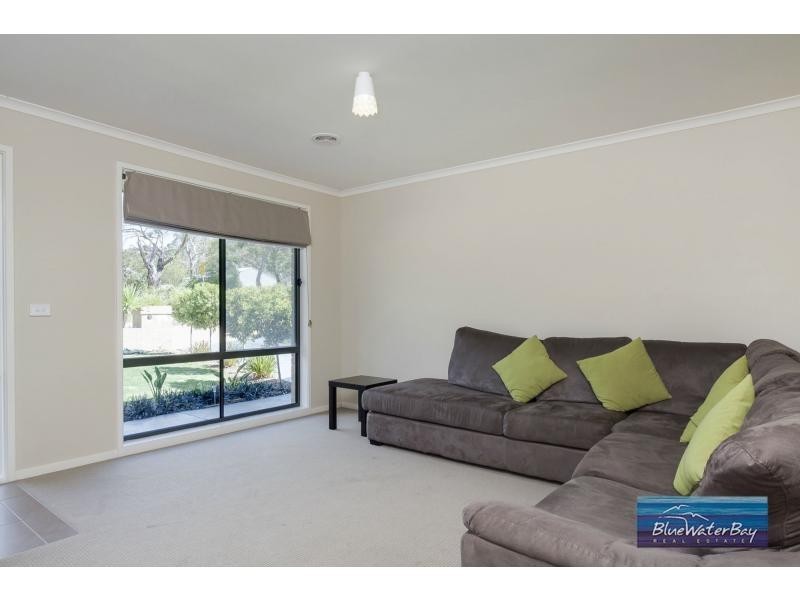 27 Elspeth Circuit, Mount Martha VIC 3934