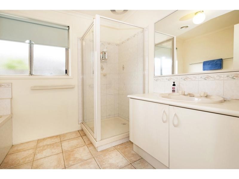 2 Harrap Road, Mornington VIC 3931