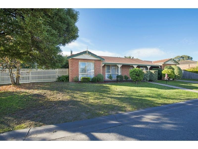 4 Clover Lane, Mornington VIC 3931