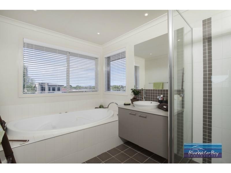 15 Hutson Way, Mount Martha VIC 3934