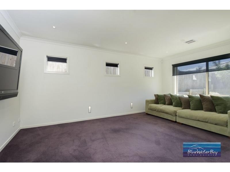 15 Hutson Way, Mount Martha VIC 3934