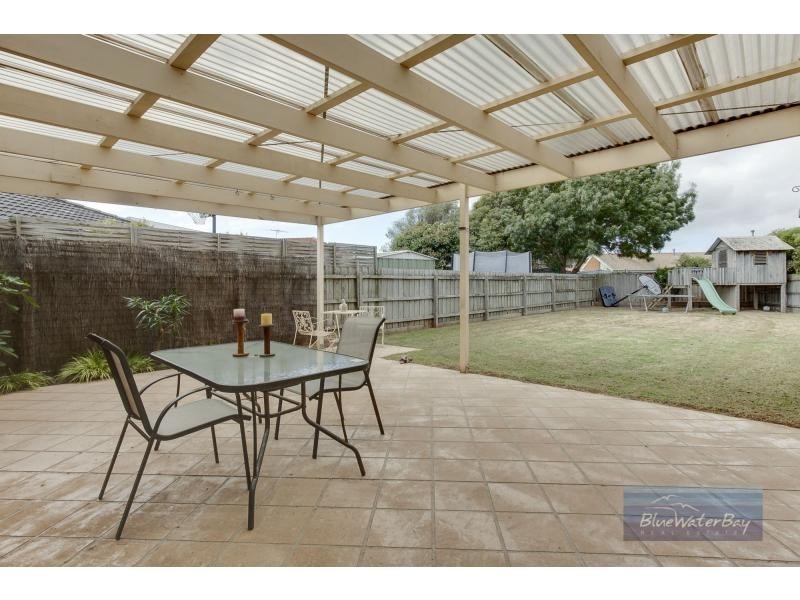 6 Larkin Close, Mount Martha VIC 3934