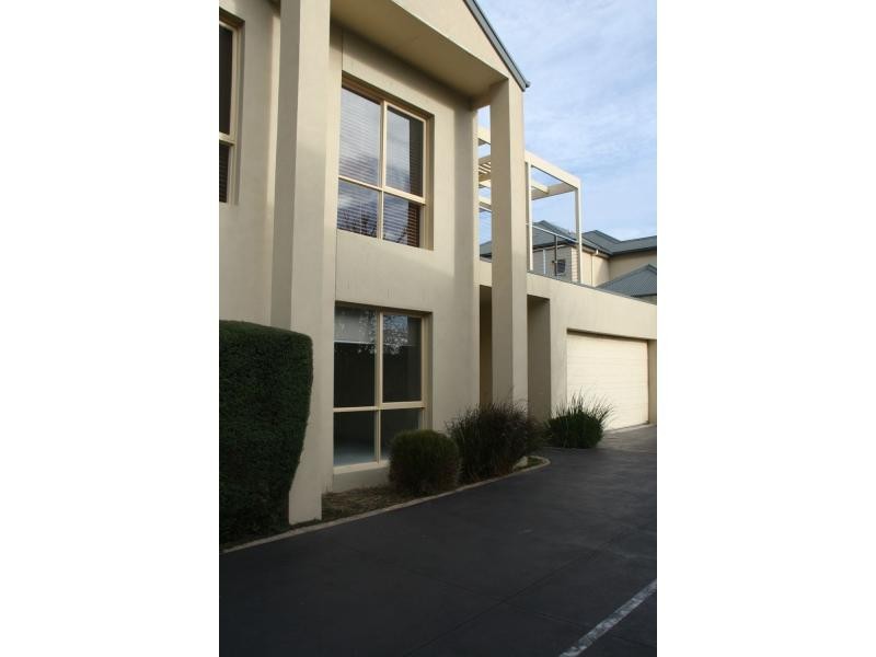 2/681 Esplanade, Mornington VIC 3931