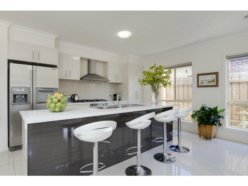9/8 Tangerine Ct, Mount Martha VIC 3934