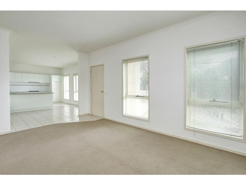 1/42 Shandon Street, Mornington VIC 3931