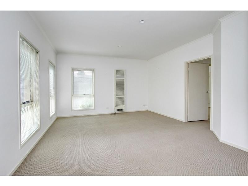 1/42 Shandon Street, Mornington VIC 3931