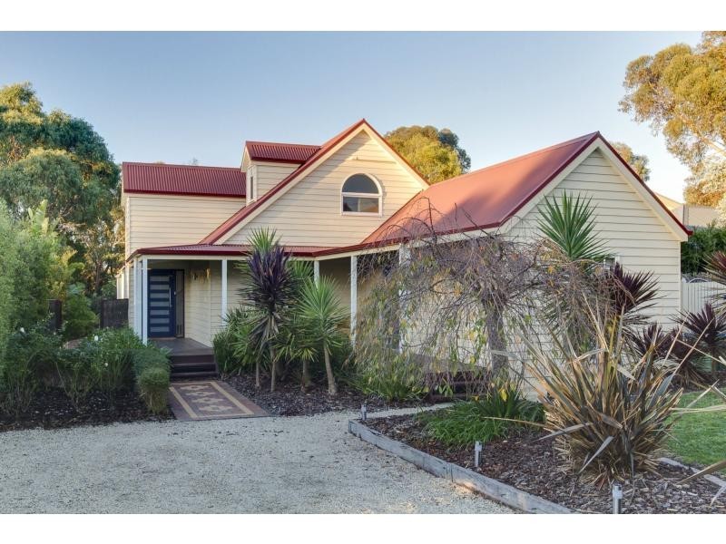 5 Oak Grove, Mount Martha VIC 3934