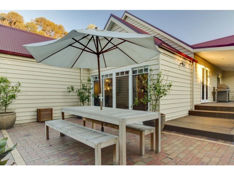 5 Oak Grove, Mount Martha VIC 3934