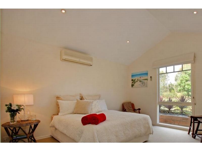 5 Oak Grove, Mount Martha VIC 3934