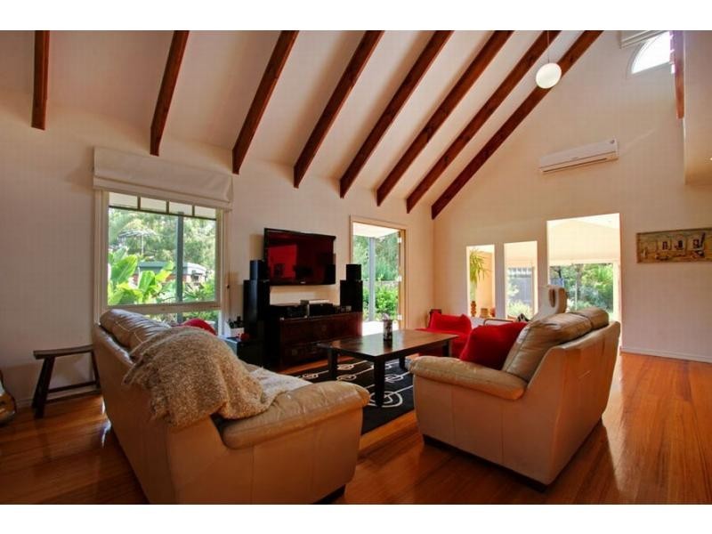 5 Oak Grove, Mount Martha VIC 3934