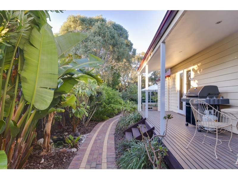 5 Oak Grove, Mount Martha VIC 3934