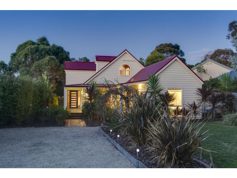 5 Oak Grove, Mount Martha VIC 3934