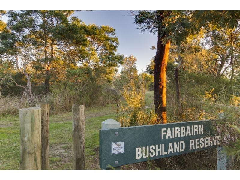 5 Oak Grove, Mount Martha VIC 3934