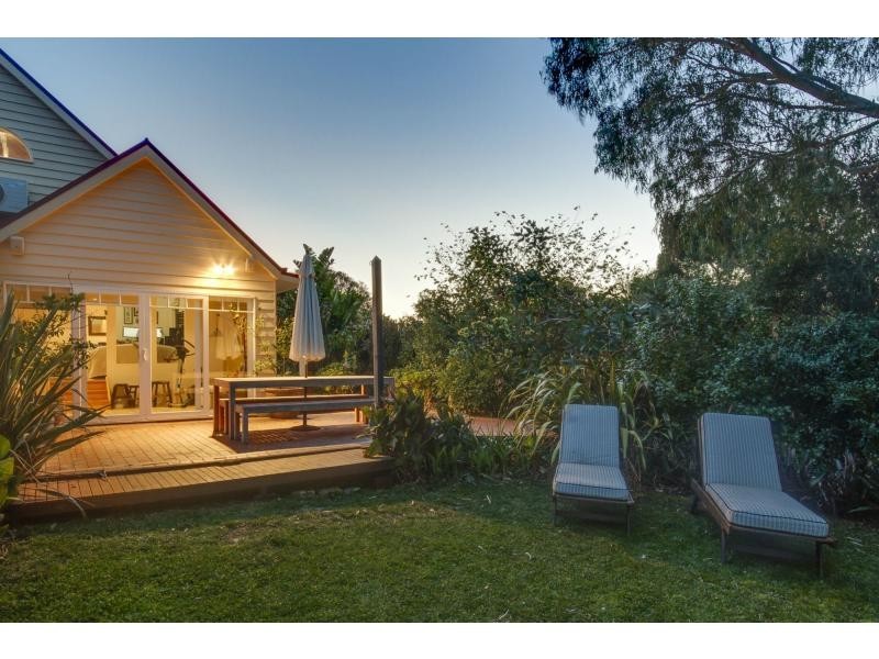 5 Oak Grove, Mount Martha VIC 3934