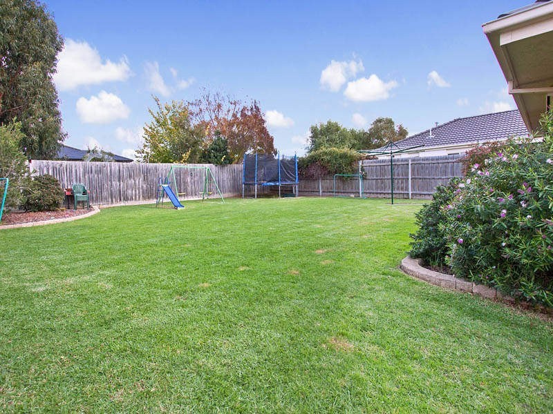 15 Paperbark Drive, Mount Martha VIC 3934