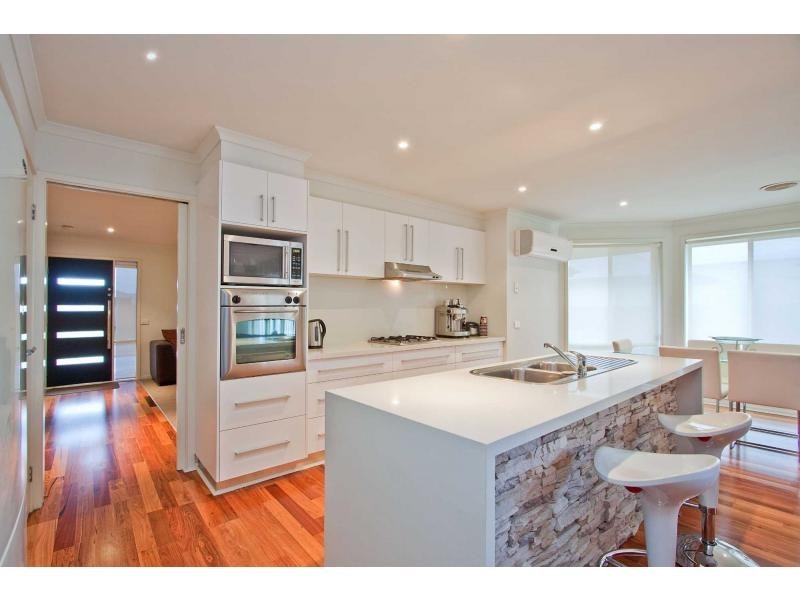 5 John William Drive, Mount Martha VIC 3934