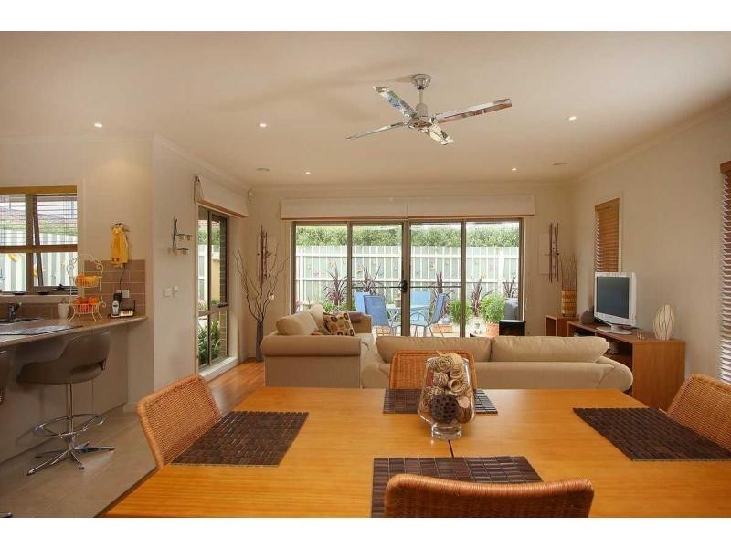 2/167 Bentons Road, Mornington VIC 3931