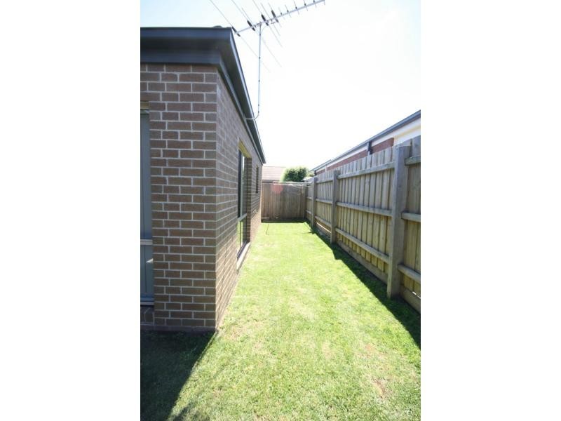 1 Flora Road, Mount Martha VIC 3934