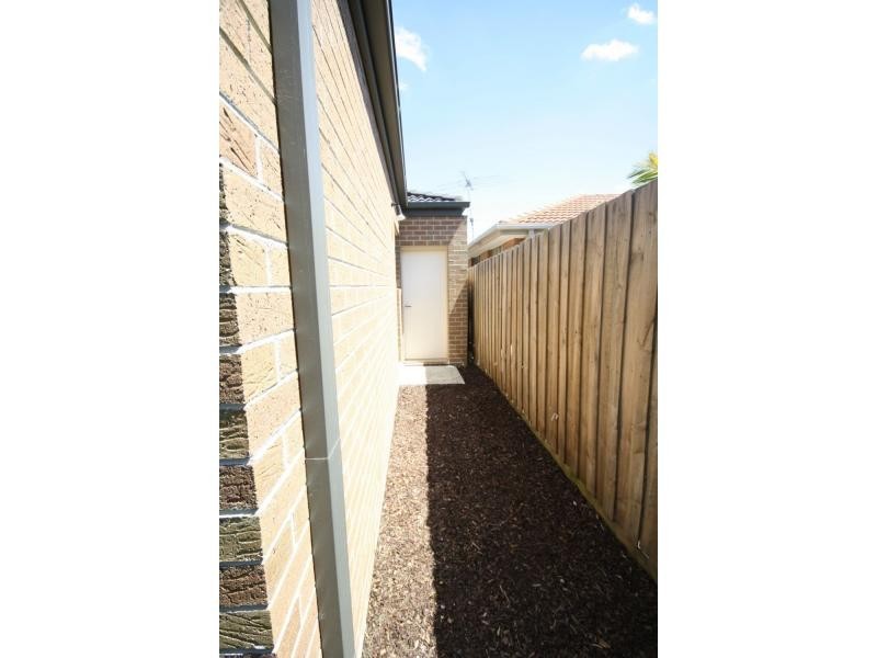 1 Flora Road, Mount Martha VIC 3934