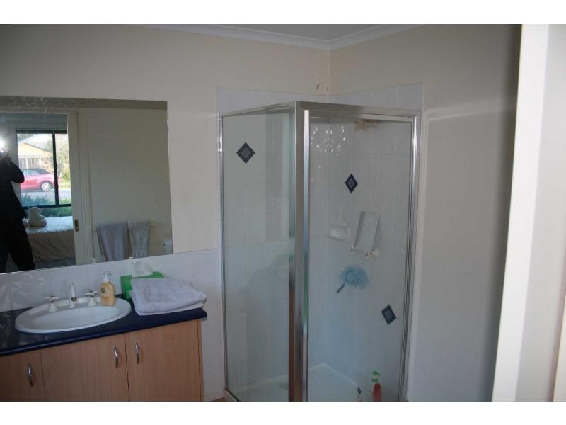 8 Little Acre Close, Langwarrin VIC 3910