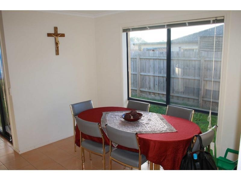 8 Little Acre Close, Langwarrin VIC 3910