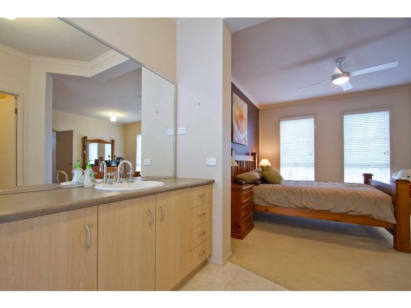 63 Summerfield Drive, Summerfields Estate, Mornington VIC 3931