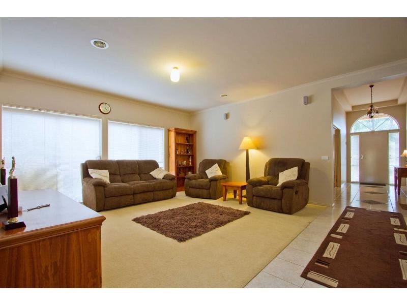 63 Summerfield Drive, Summerfields Estate, Mornington VIC 3931