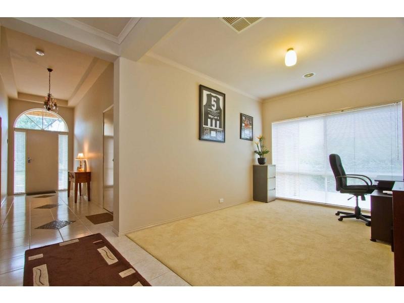 63 Summerfield Drive, Summerfields Estate, Mornington VIC 3931