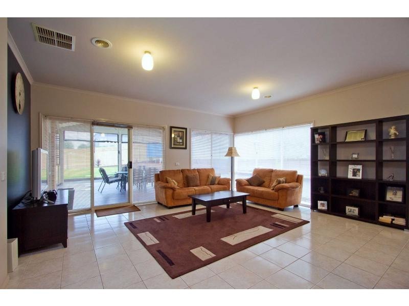 63 Summerfield Drive, Summerfields Estate, Mornington VIC 3931