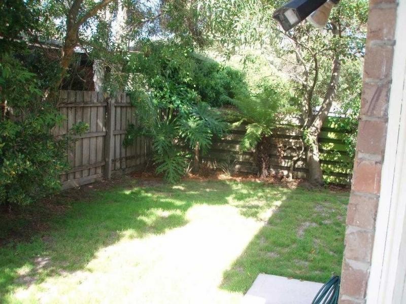 2/640 The Esplanade, Mornington VIC 3931