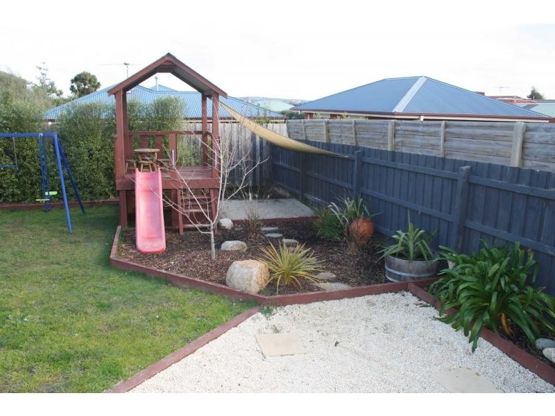 44 Caversham Drive, Mornington VIC 3931