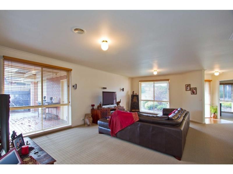 44 Caversham Drive, Mornington VIC 3931