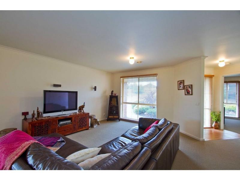 44 Caversham Drive, Mornington VIC 3931