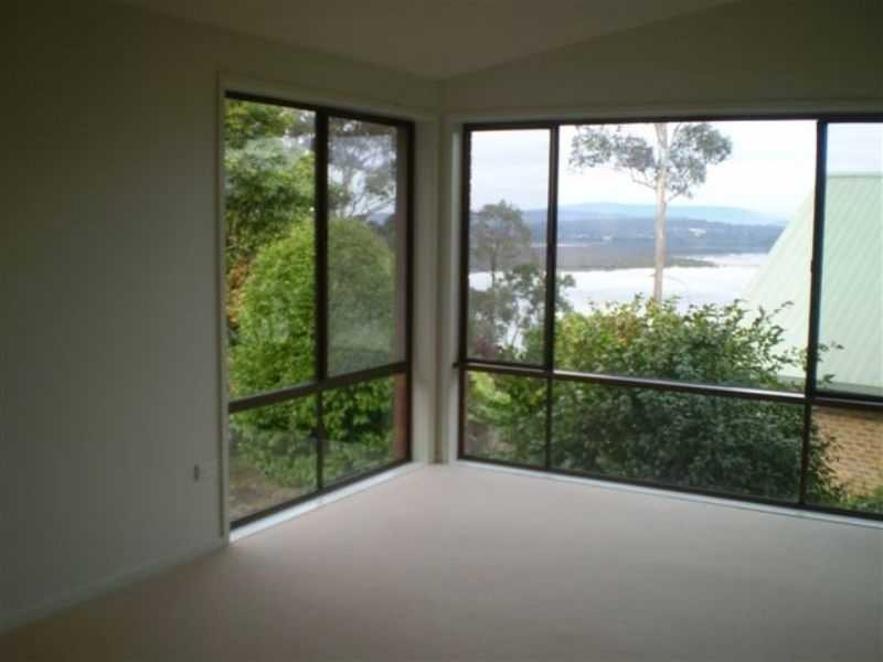 27 Imlay Street, Merimbula NSW 2548