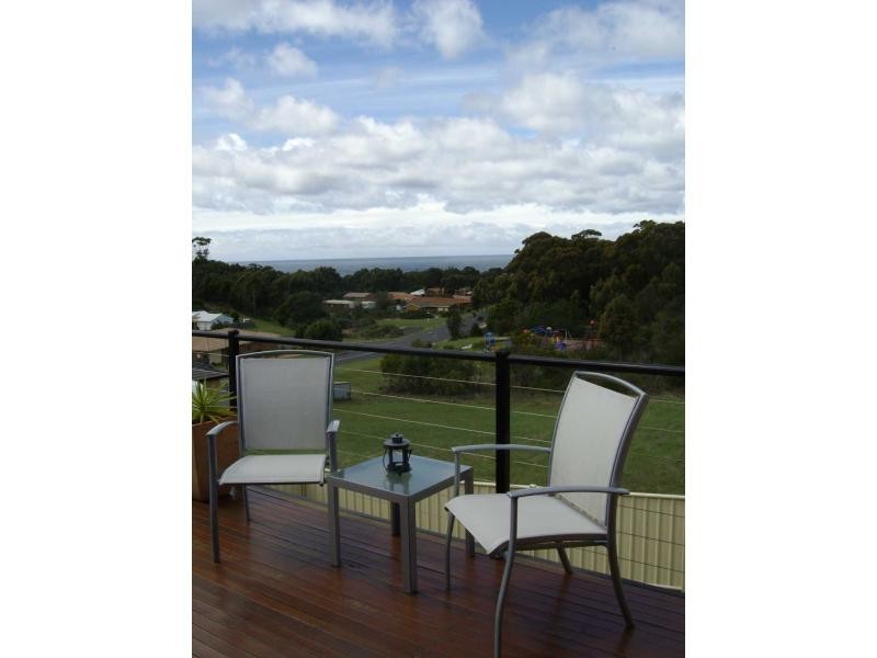 4B Elizabeth Parade, Tura Beach NSW 2548