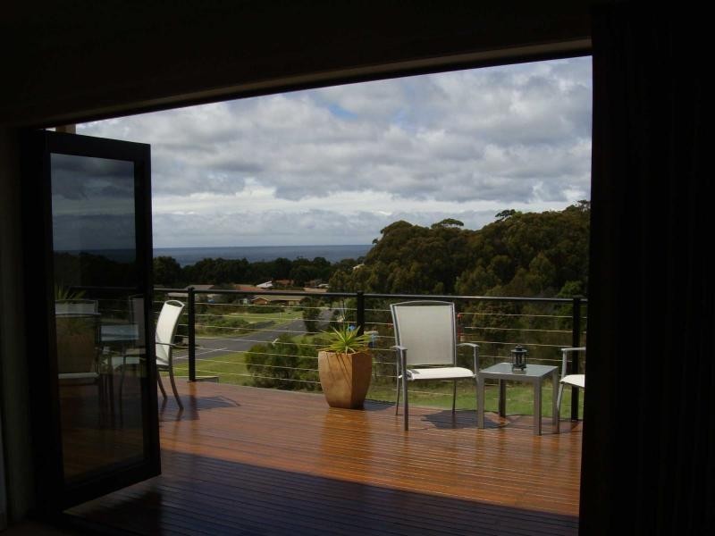 4B Elizabeth Parade, Tura Beach NSW 2548