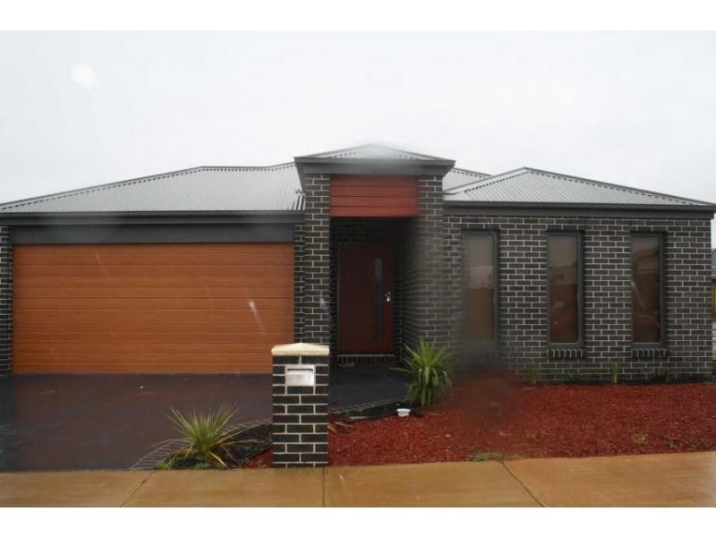36 Marthas Ridge Dr, Mount Martha VIC 3934