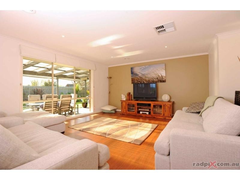 33 Veda Avenue, Mount Martha VIC 3934