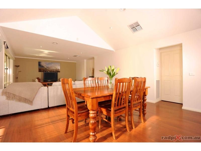 33 Veda Avenue, Mount Martha VIC 3934