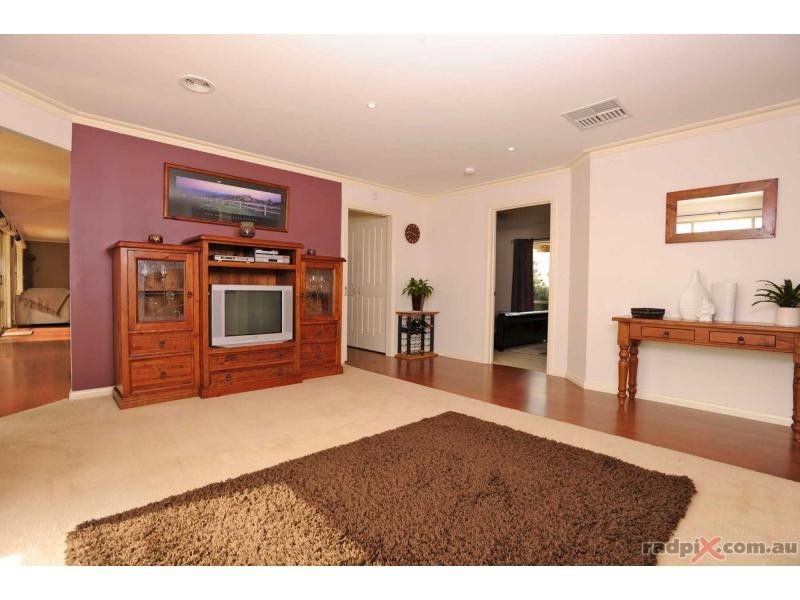 33 Veda Avenue, Mount Martha VIC 3934