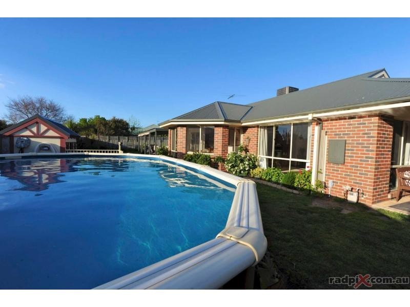 33 Veda Avenue, Mount Martha VIC 3934